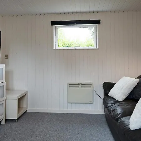 7 Person In Holbaek-by Traum